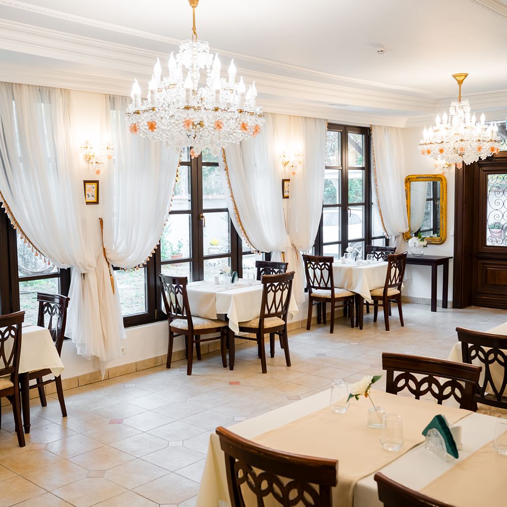 Hotel Royal Plaza | Royal Ballroom Timisoara | Cazare in Timisoara | Oferta cazare in Timisoara | Restaurant in Timisoara | Organizare evenimente Timisoara | Hotel in Timisoara | Timisoara