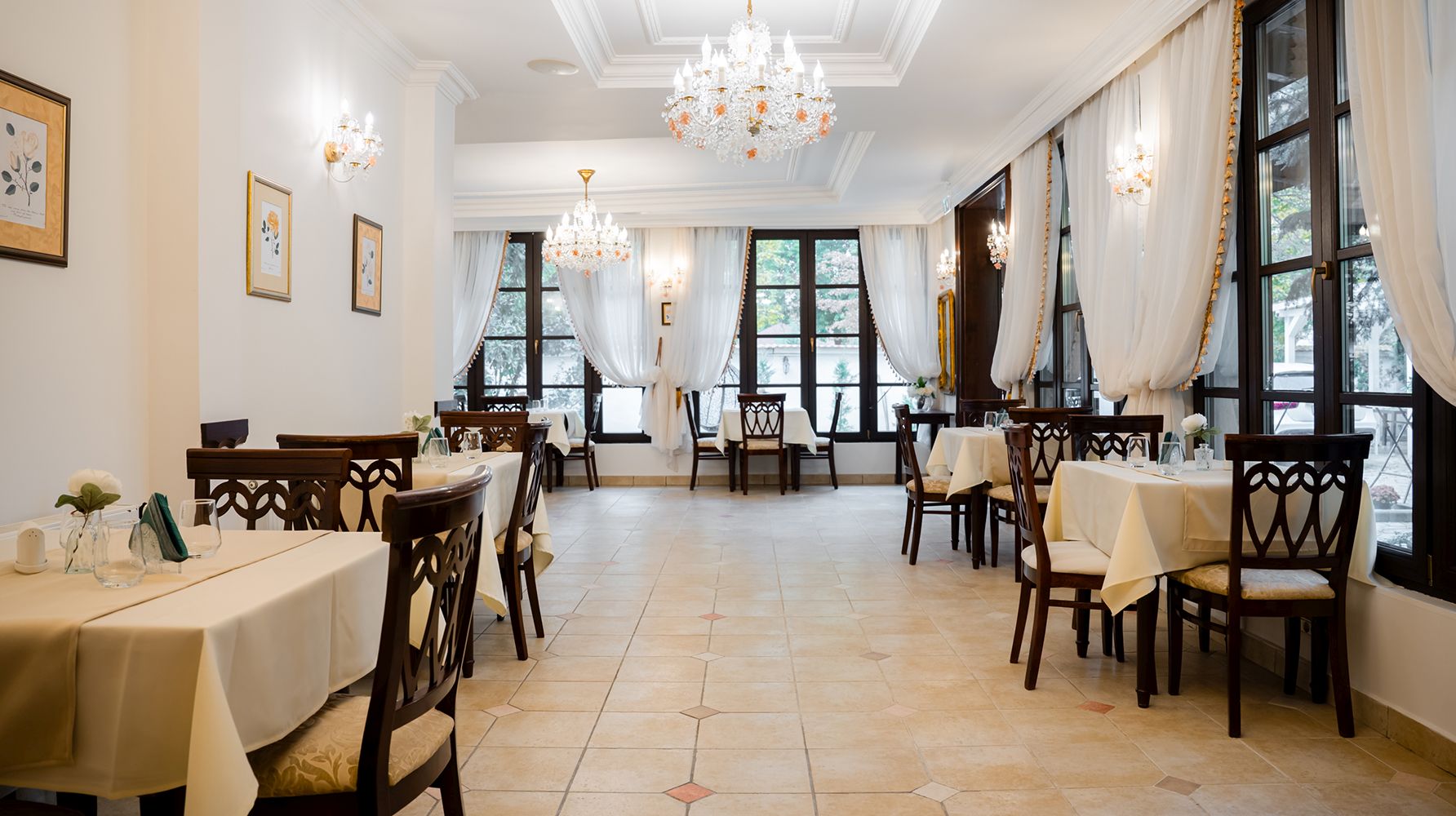 Hotel Royal Plaza | Royal Ballroom Timisoara | Cazare in Timisoara | Oferta cazare in Timisoara | Restaurant in Timisoara | Organizare evenimente Timisoara | Hotel in Timisoara | Timisoara