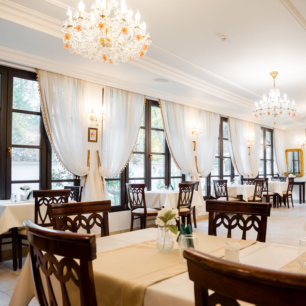 Hotel Royal Plaza | Royal Ballroom Timisoara | Cazare in Timisoara | Oferta cazare in Timisoara | Restaurant in Timisoara | Organizare evenimente Timisoara | Hotel in Timisoara | Timisoara