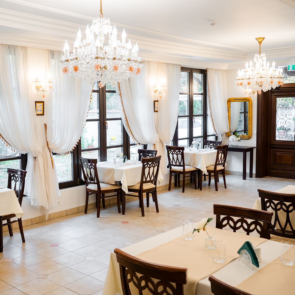 Hotel Royal Plaza | Royal Ballroom Timisoara | Cazare in Timisoara | Oferta cazare in Timisoara | Restaurant in Timisoara | Organizare evenimente Timisoara | Hotel in Timisoara | Timisoara