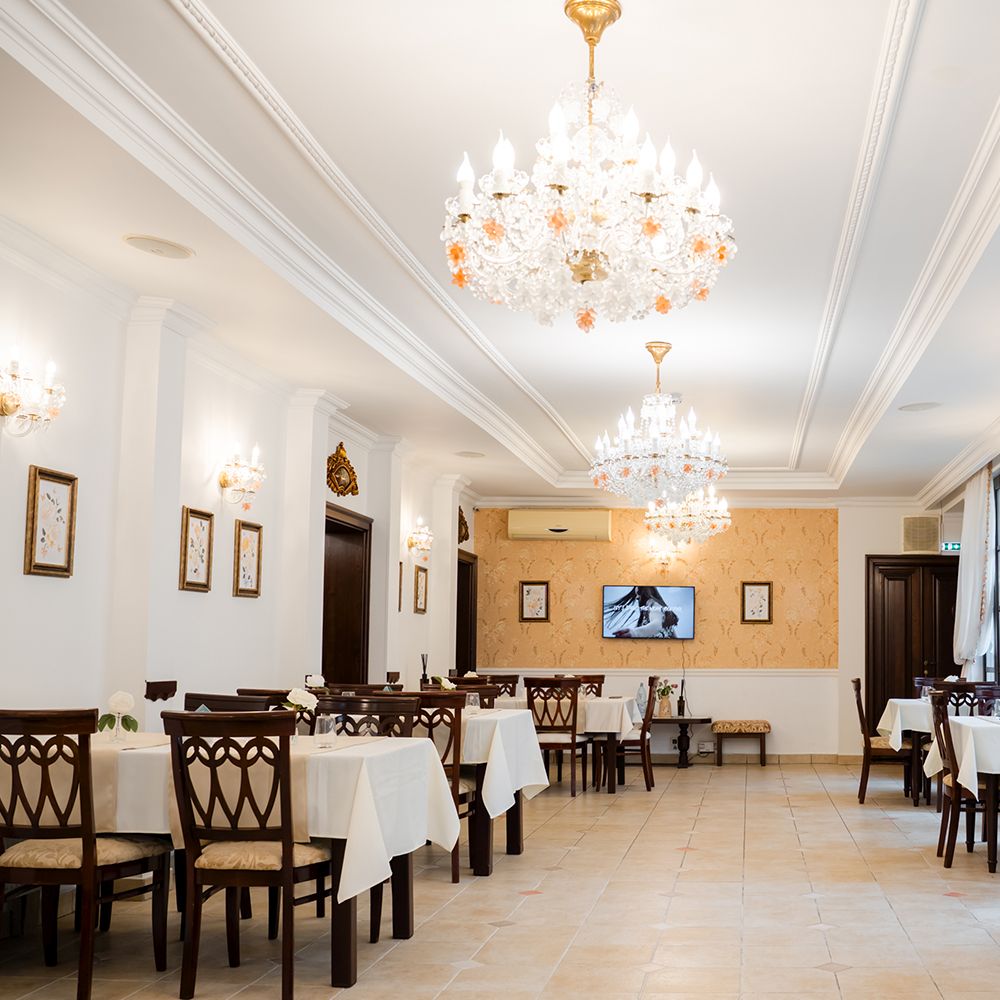 Hotel Royal Plaza | Royal Ballroom Timisoara | Cazare in Timisoara | Oferta cazare in Timisoara | Restaurant in Timisoara | Organizare evenimente Timisoara | Hotel in Timisoara | Timisoara