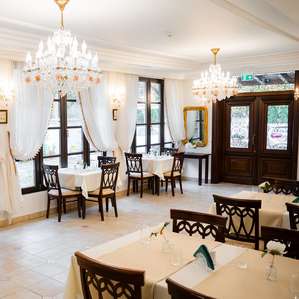 Hotel Royal Plaza | Royal Ballroom Timisoara | Cazare in Timisoara | Oferta cazare in Timisoara | Restaurant in Timisoara | Organizare evenimente Timisoara | Hotel in Timisoara | Timisoara